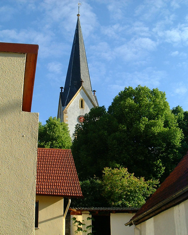 Blick zum Kirchturm