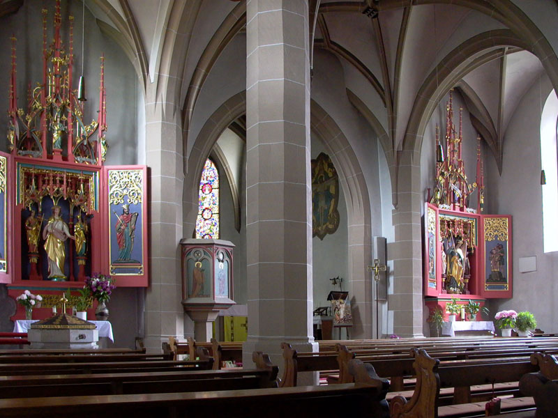 Inneres der Kirche St. Alban