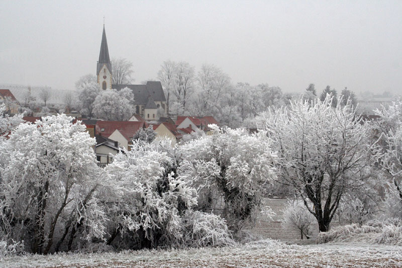 Kirche und Raureif