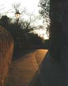 Kirchgasse im Abendlicht